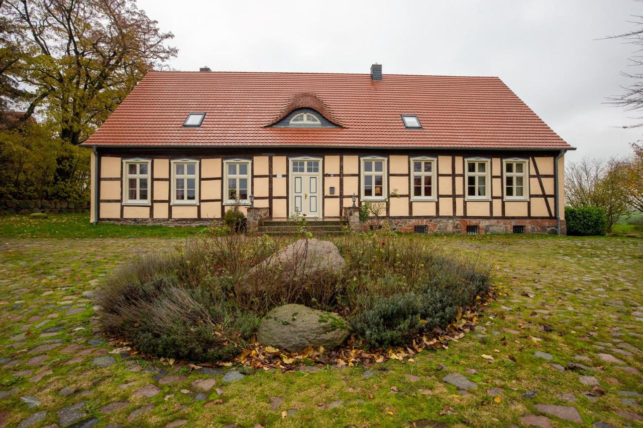 Altes Pastorat Schwichtenberg Borrentin Dış mekan fotoğraf